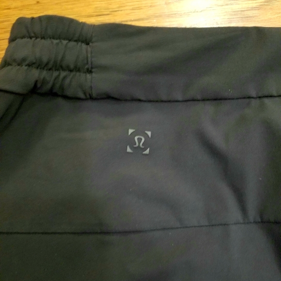 Lululemon Black Comissioned Short Size 36 - Picture 3 of 5